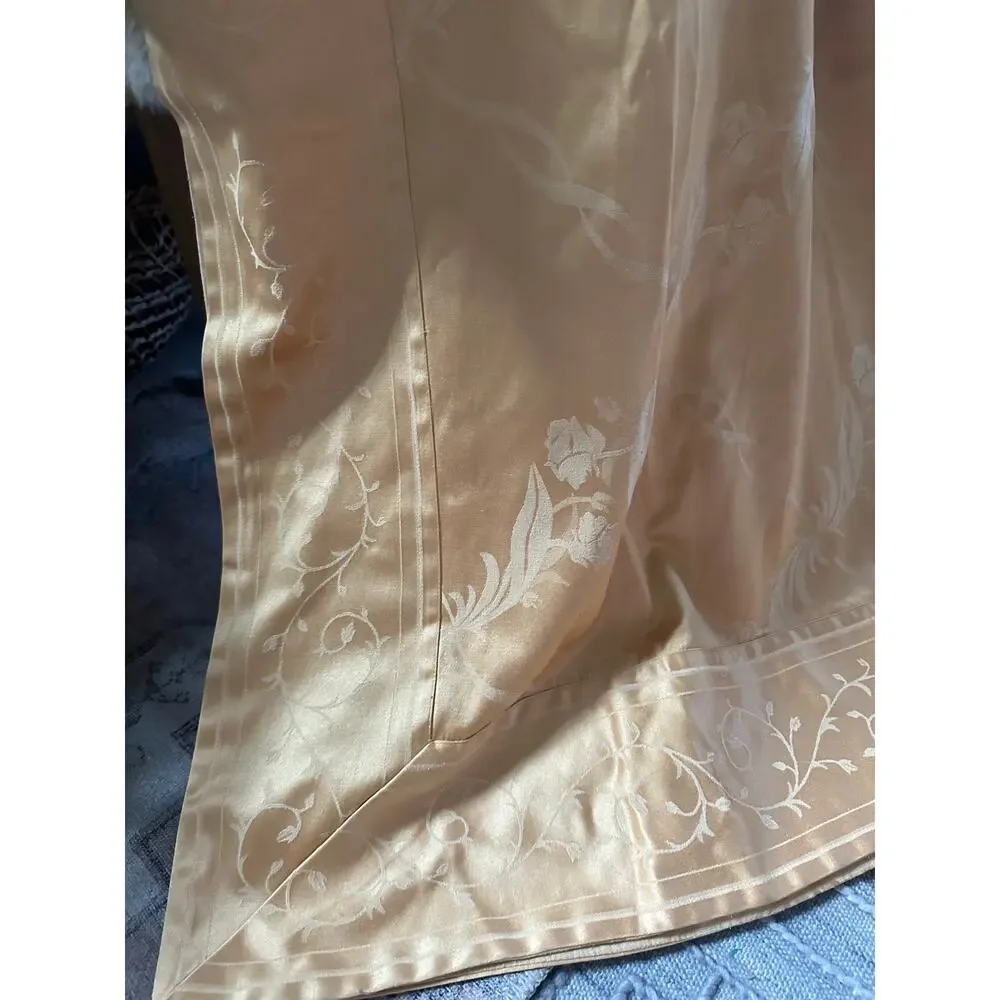 Tablecloth Jacquard 114x60” gold floral damask luxury